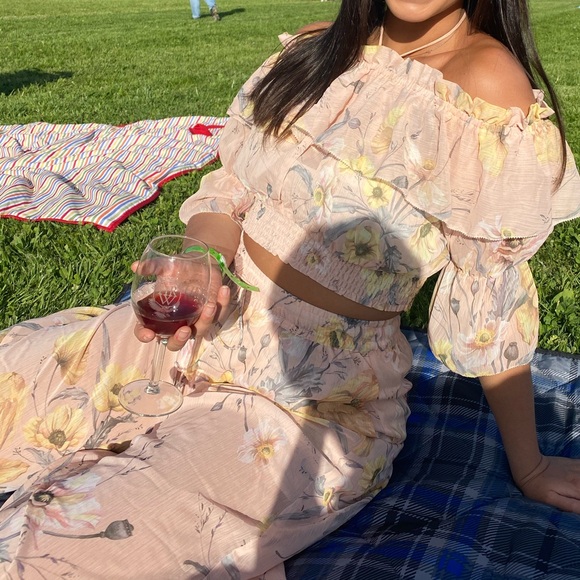 H&M Pants - Floral Off-Shoulder Crop Top and Skirt Set - Blush Yellow Floral